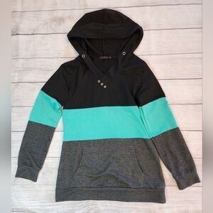 Anmery Medium Sweatshirt. 